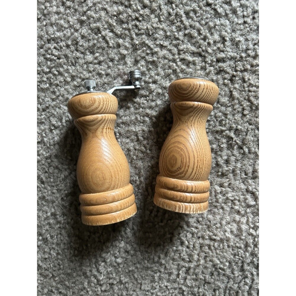 Vintage Olde Thompson Wood Silver Salt Shaker ~ Pepper Grinder Mill Set 6"